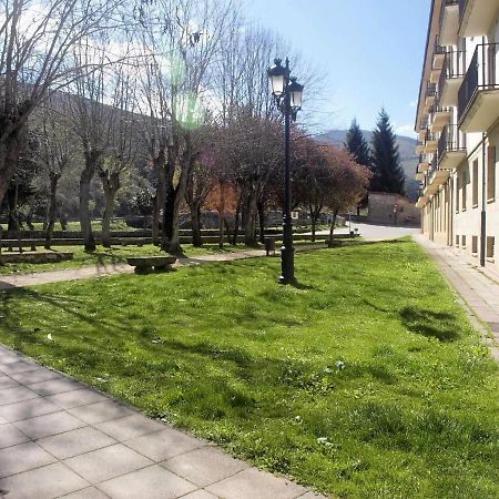 Apartamento Pet Friendly En Ezcaray, Con Piscina Exterior photo